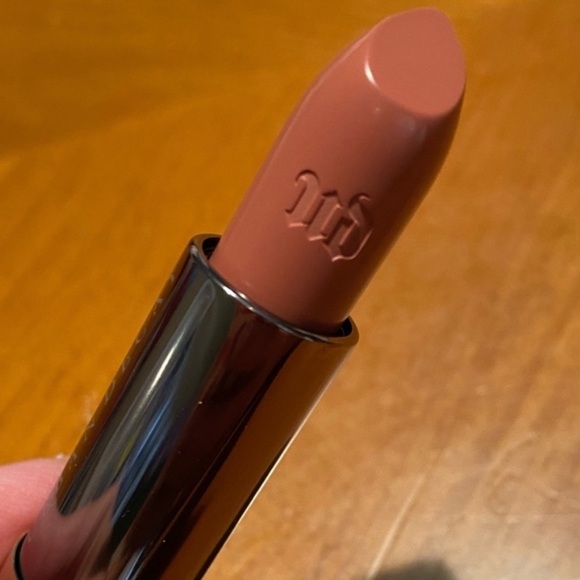 Urban Decay Vice Lipstick Liar - Picture 3 of 16